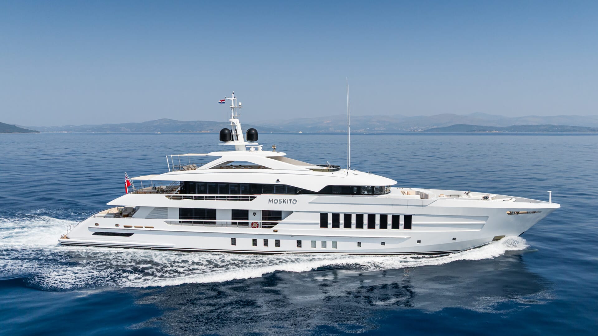 Moskito charter yacht